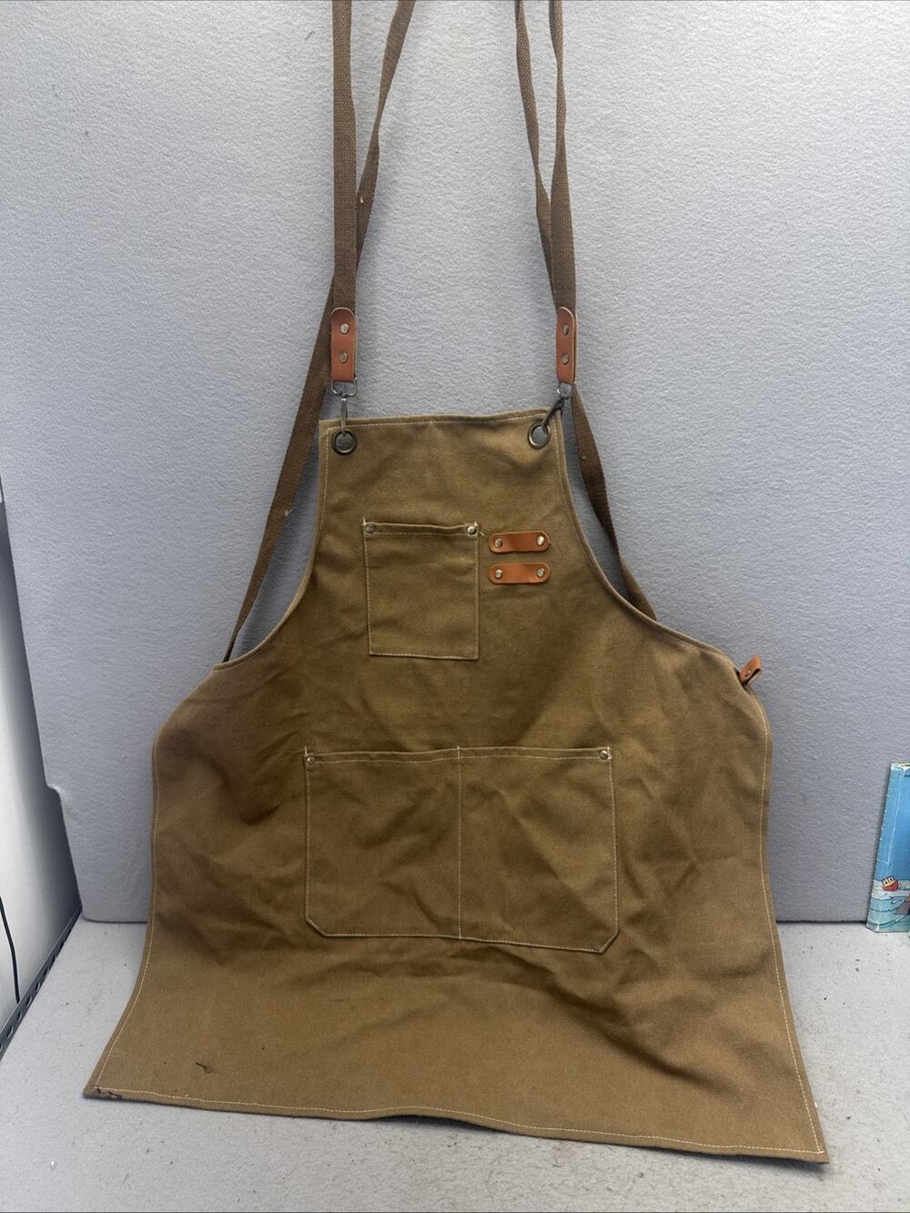 Heavy Duty Canvas Work Apron Cross Back Adjustable Straps Utility Pockets Tan
